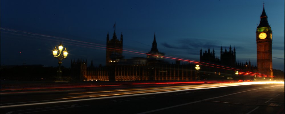 Top tips to improve photos - Raj captures a bus going over Tower Bridge