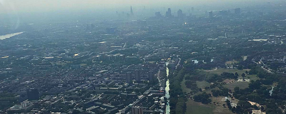 Postcard-perfect views approaching London from a helicopter