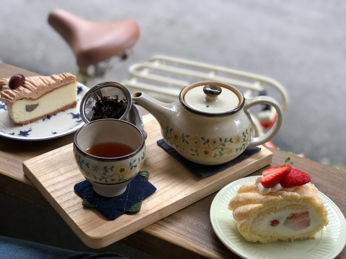 afternoon tea bike ride